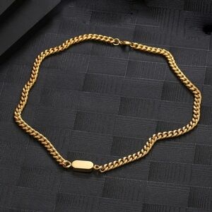 Oval Decor Chain Necklace Gold Color